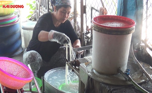 Làng nghề bún Đông Cận lao đao vì dịch 